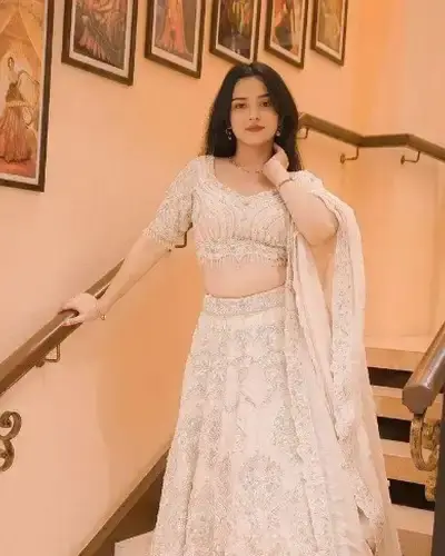 Escort Bharthana